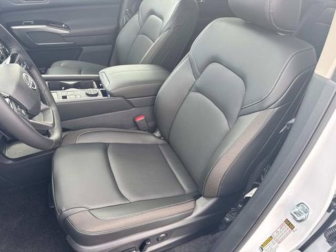 New 2026 Nissan Pathfinder SL image 24