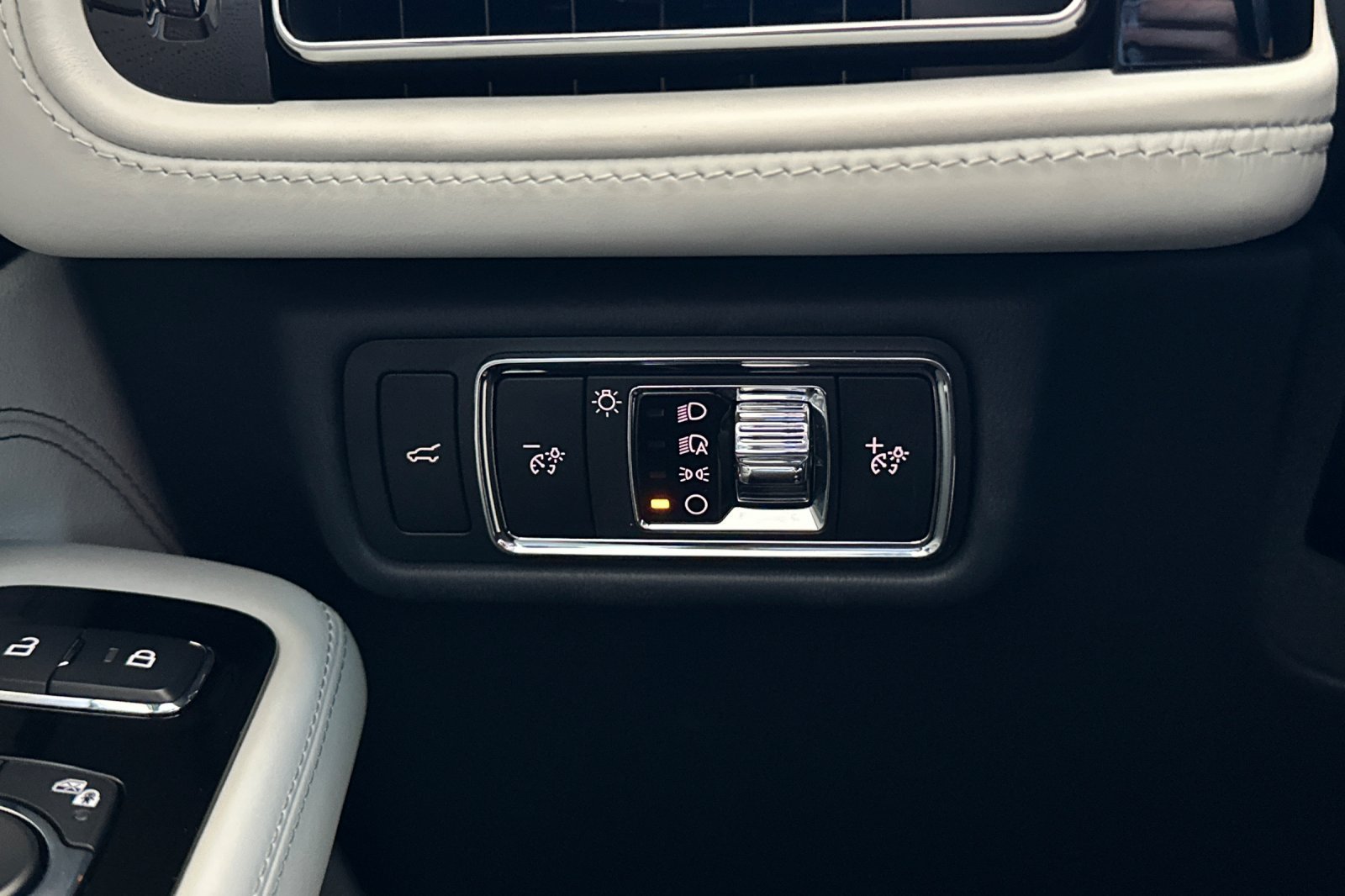New 2026 Lincoln Aviator Black Label w/ Black Label Special Edition AWD/4WD image 28