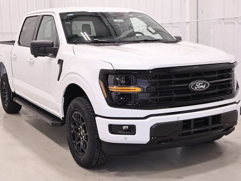 New 2026 Ford F150 XLT w/ Equipment Group 302A MID AWD/4WD image 3