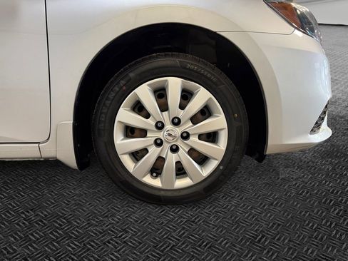 Used 2017 Nissan Sentra SV FWD image 11
