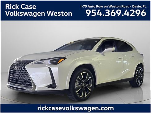 Used 2025 Lexus UX 300h FWD w/ Accessory Package (Z2) image 1