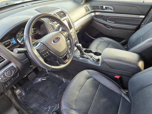 Used 2018 Ford Explorer Sport w/ Equipment Group 401A image 14