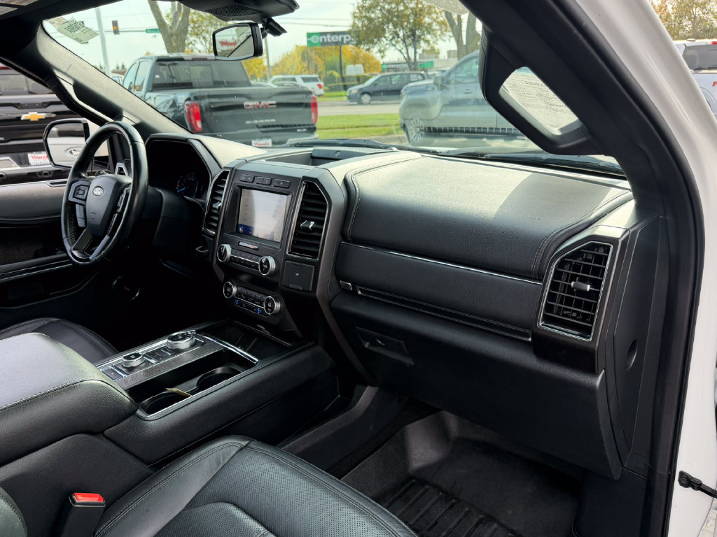 Used 2020 Ford Expedition Limited w/ Equipment Group 301A AWD/4WD image 19