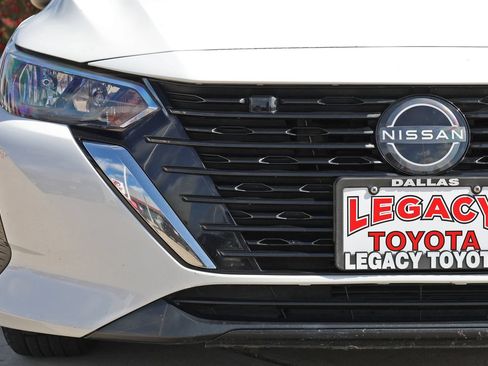 Used 2024 Nissan Sentra SV FWD image 9