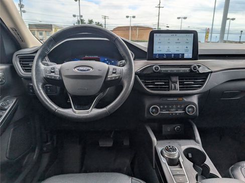 Used 2020 Ford Escape Titanium AWD/4WD image 18