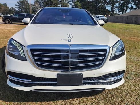 Used 2018 Mercedes-Benz S 560 Sedan image 2