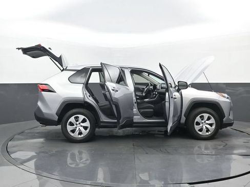 Used 2024 Toyota RAV4 LE FWD image 33