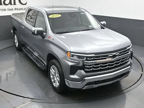 Used 2025 Chevrolet Silverado 1500 LTZ AWD/4WD image 46