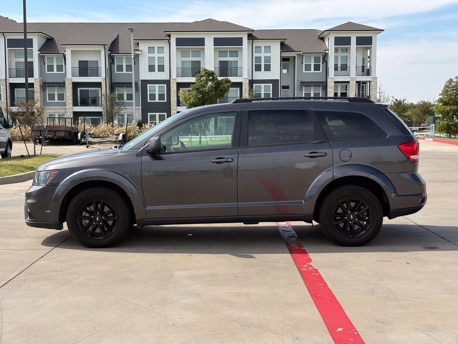 Used 2019 Dodge Journey SE w/ Connectivity Group FWD image 4