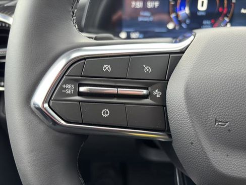 New 2026 Chevrolet Equinox LT w/ Convenience Package II FWD image 17
