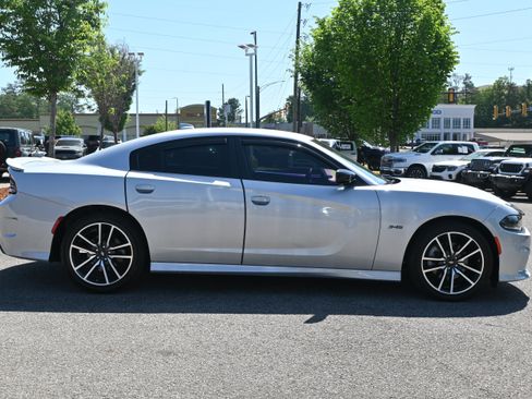 Used 2023 Dodge Charger R/T w/ Plus Group RWD image 11