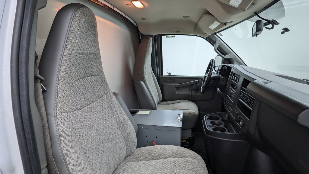 Used 2019 Chevrolet Express 3500 w/ Power Convenience Package RWD image 35