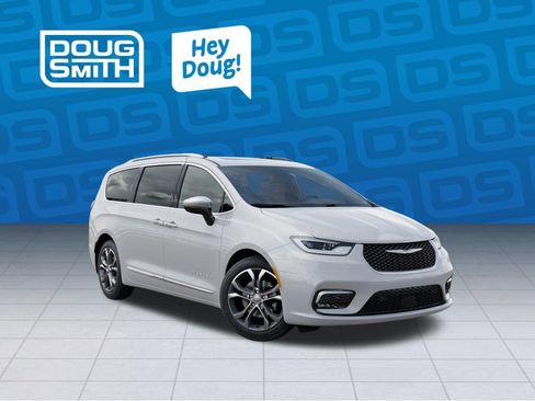 New 2026 Chrysler Pacifica Pinnacle image 5