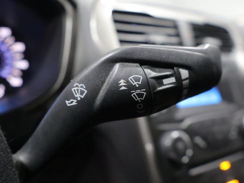 Used 2017 Ford Fusion SE FWD image 37