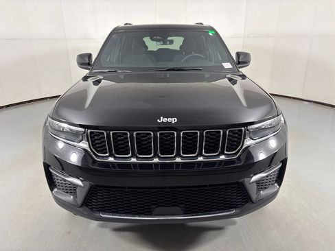 Used 2025 Jeep Grand Cherokee Laredo w/ MOPAR Finishing Package RWD image 3
