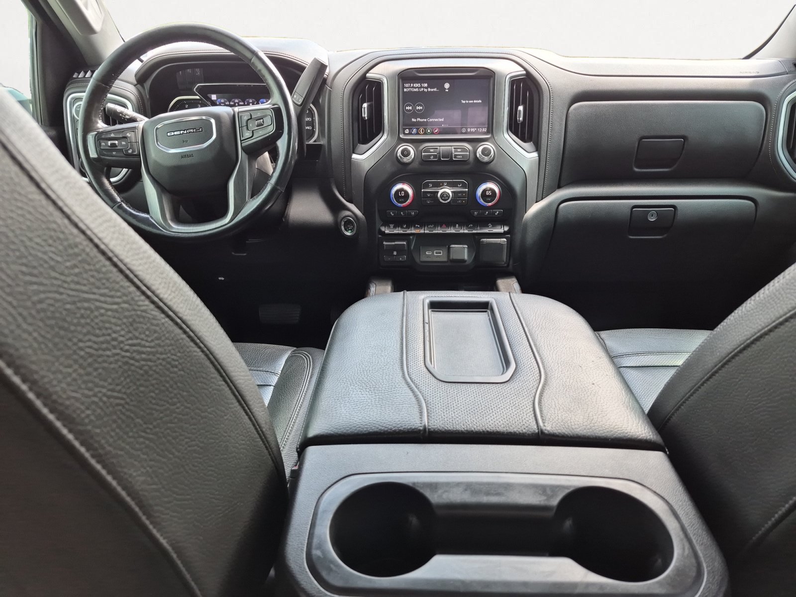 Used 2020 GMC Sierra 3500 Denali w/ Denali Ultimate Package AWD/4WD image 3
