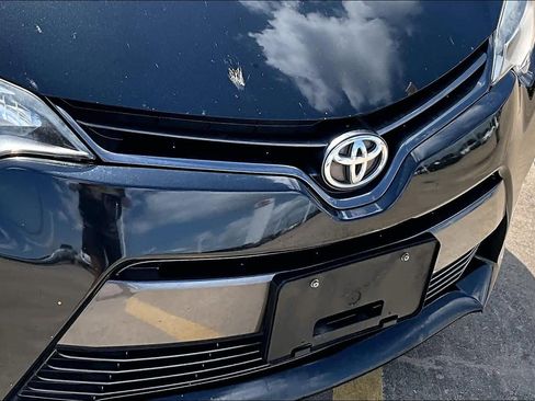 Used 2015 Toyota Corolla LE image 29