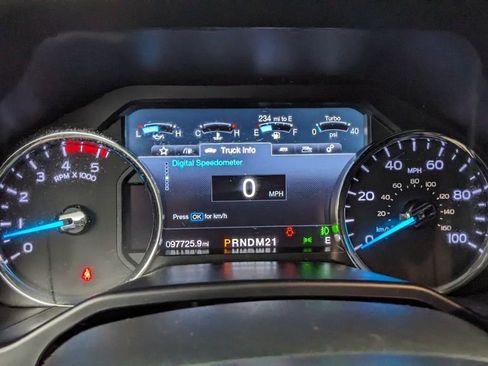 Used 2017 Ford F350 Lariat w/ Chrome Package image 23