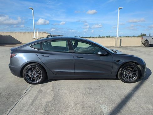 Used 2022 Tesla Model 3 Long Range image 4
