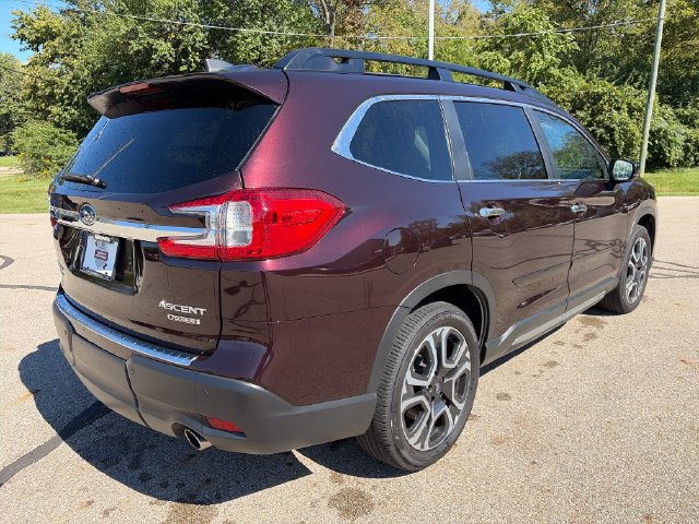 Used 2025 Subaru Ascent Touring AWD/4WD image 7