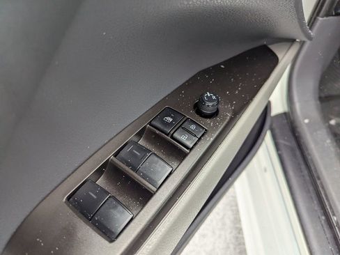 Used 2023 Toyota Camry SE image 13