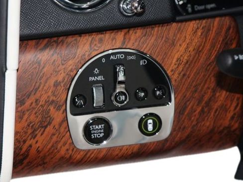 Used 2020 Rolls-Royce Cullinan AWD/4WD image 13
