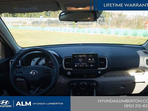 New 2026 Hyundai Venue SEL FWD image 19