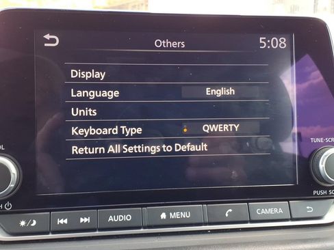 Used 2024 Nissan Rogue S FWD image 28