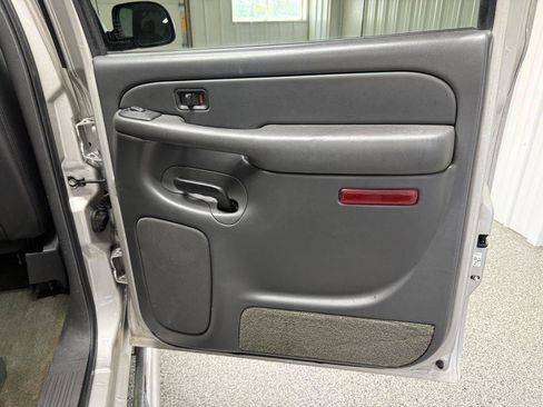 Used 2004 Chevrolet Silverado 2500 LT w/ Skid Plate Package AWD/4WD image 29