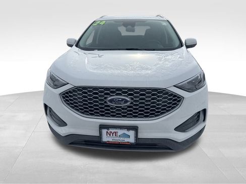 Used 2024 Ford Edge SEL image 9