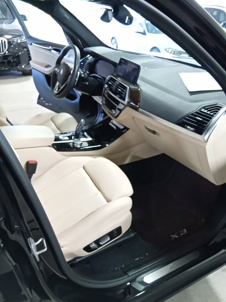 Used 2021 BMW X3 xDrive30i w/ Premium Package AWD/4WD image 13