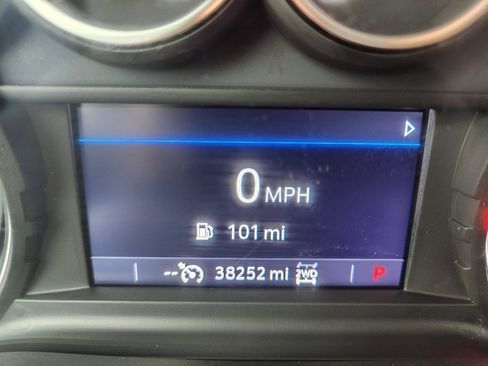 Used 2023 Chevrolet Silverado 2500 Custom w/ Custom Convenience Package image 15