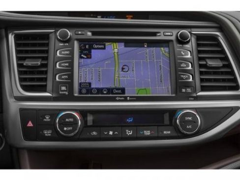 Used 2015 Toyota Highlander XLE AWD/4WD image 19