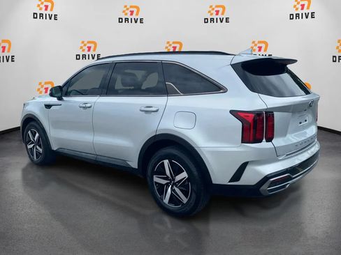 Used 2021 Kia Sorento S FWD image 7