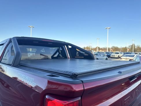 Used 2021 Chevrolet Silverado 1500 LT Trail Boss w/ Bed Protection Package image 24