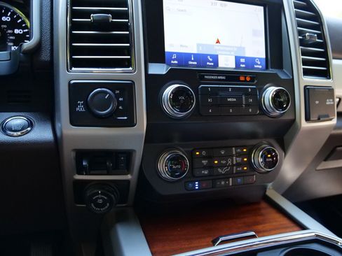 Used 2021 Ford F350 King Ranch w/ King Ranch Ultimate Package AWD/4WD image 10