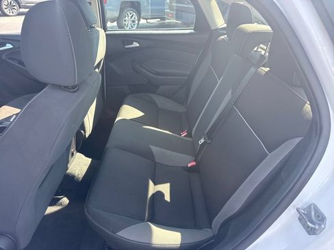 Used 2014 Ford Focus SE FWD image 13