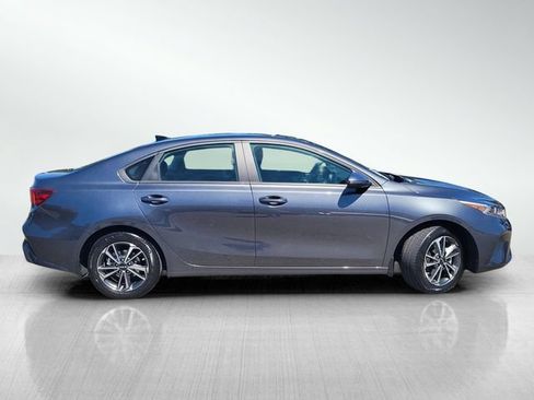Used 2024 Kia Forte LXS w/ LXS Technology Package FWD image 3