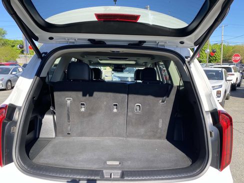 Used 2025 Kia Telluride S AWD/4WD image 5