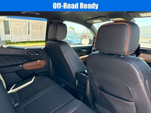 Used 2024 GMC Canyon AT4 w/ Canyon Safety Plus Package AWD/4WD image 11