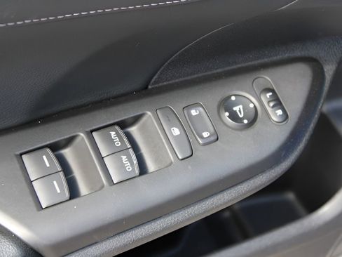 Used 2018 Honda Civic EX-L image 18