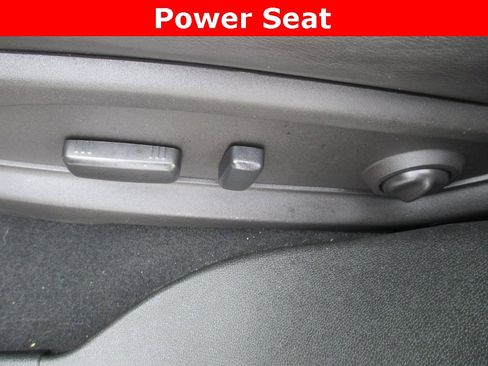 Used 2017 Chevrolet Traverse LT image 22