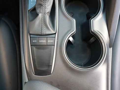 Used 2023 Toyota Camry SE w/ Convenience Package image 44