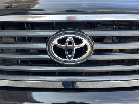 Used 2018 Toyota Sequoia SR5 w/ Premium Package AWD/4WD image 45
