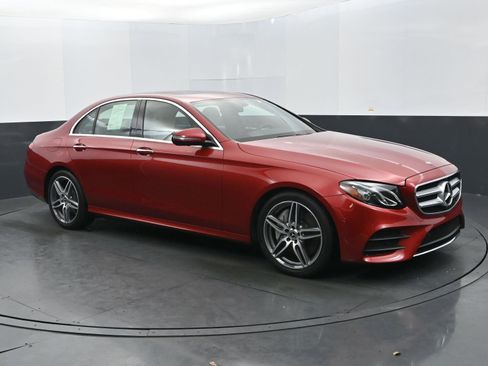 Used 2020 Mercedes-Benz E 350 Sedan image 7