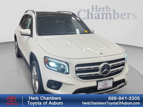 Used 2020 Mercedes-Benz GLB 250 4MATIC image 1