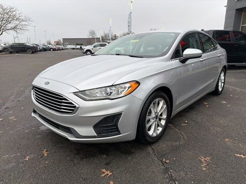 Used 2019 Ford Fusion SE image 10
