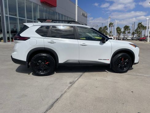 Certified 2025 Nissan Rogue SV image 2