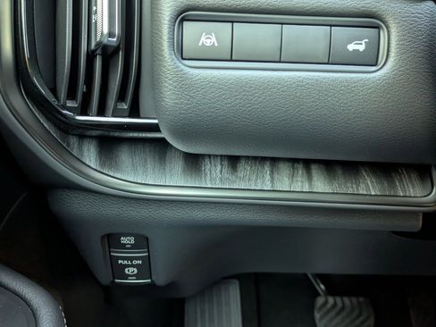 New 2026 Nissan Armada PRO-4X w/ Captain's Chari Seat Package AWD/4WD image 24