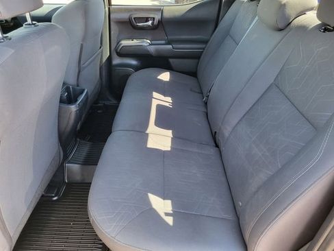 Used 2019 Toyota Tacoma TRD Off-Road image 19